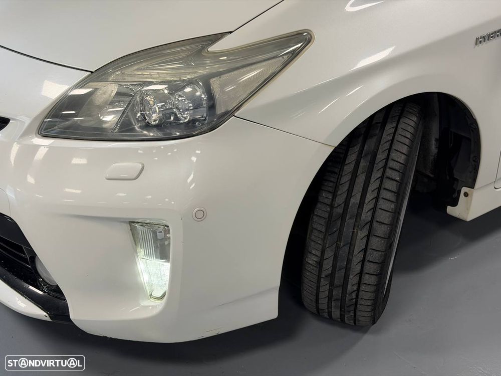Toyota Prius 1.8 Premium P.Navi+Pele - 4