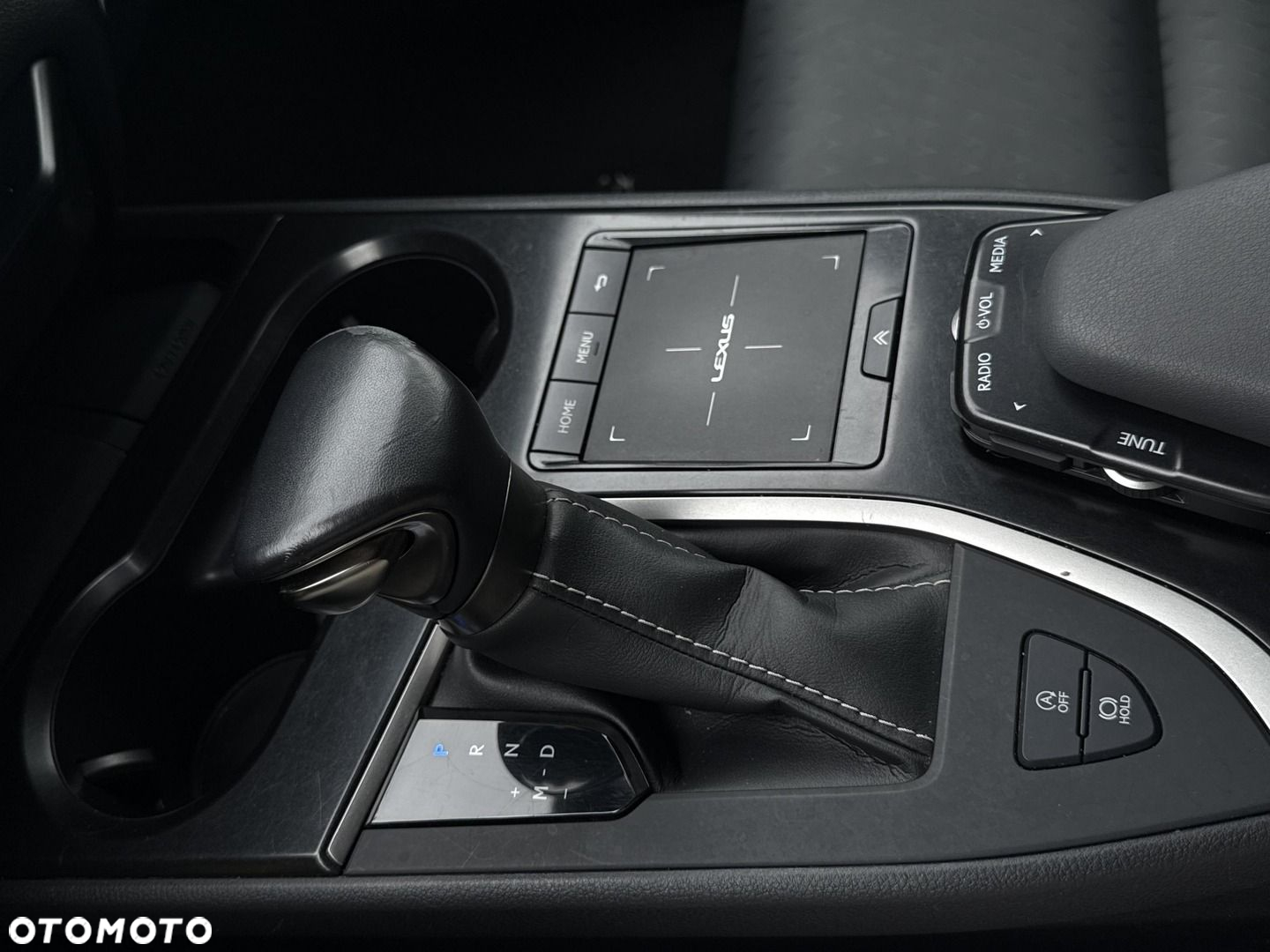 Lexus UX 200 GPF F Impression 2WD - 14