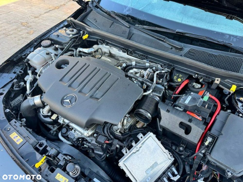 Mercedes-Benz CLA 200 d AMG Line 8G-DCT - 16