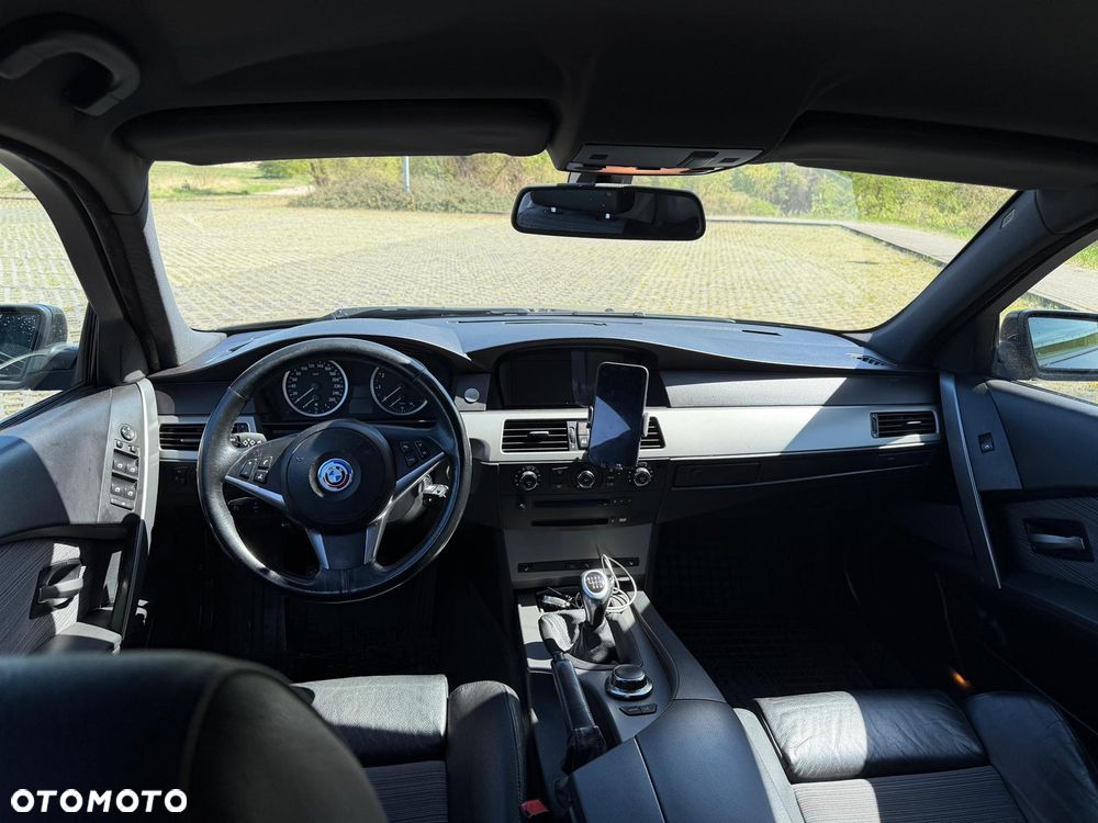 BMW Seria 5 525i - 8