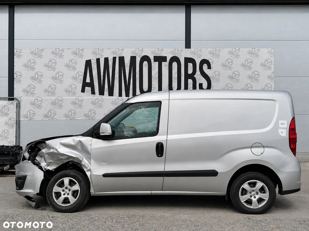 OPEL COMBO 2018 *SAMOCHÓD NA CZĘŚCI* 5311 MASKA, LAMPA, DRZWI, LUSTERKO, ZDERZAK, GRILL, BŁOTNIK, KLAPA, BELKA, DESKA, FOTELE, KANAPA, ĆWIARTKA KIEROWNICA, TARCZE, ZACISKI, ZAWIESZENIE, KOMPLETNY PRZÓD, KOMPLETNY TYŁ, LICZNIK, ZEGARY, PRAWE LEWE PRZÓD TYŁ - 3