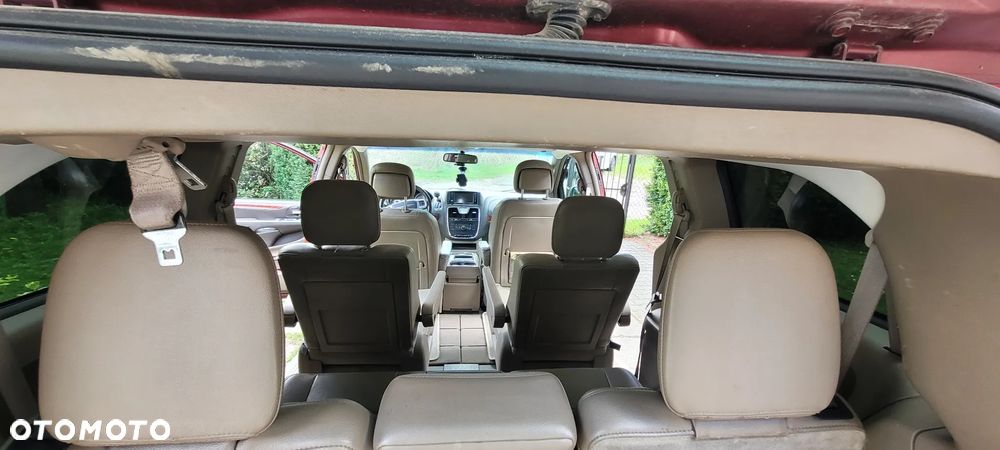 Chrysler Town & Country 3.6 Limited - 14