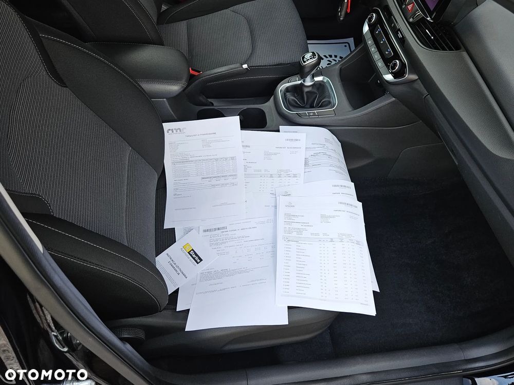 Hyundai i30 1.5 DPI Classic + - 10