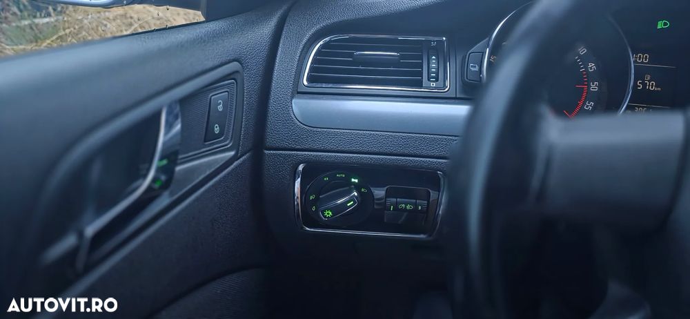 Skoda Superb 1.6 TDI FAMILY - 11