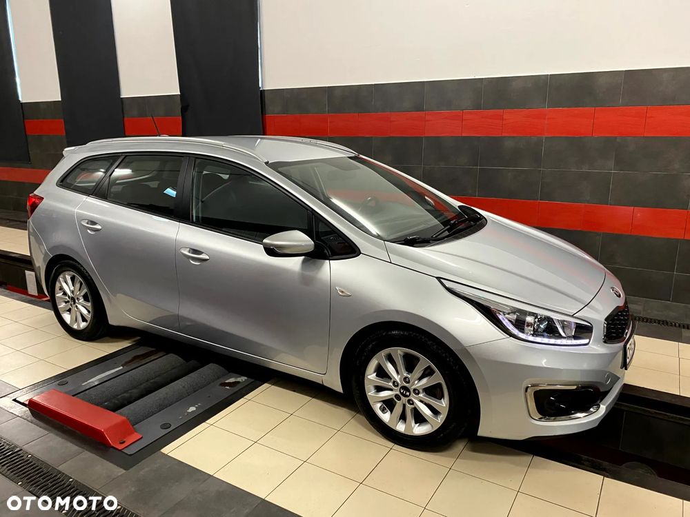 Kia Ceed 1.6 GDI Platinum Edition - 9