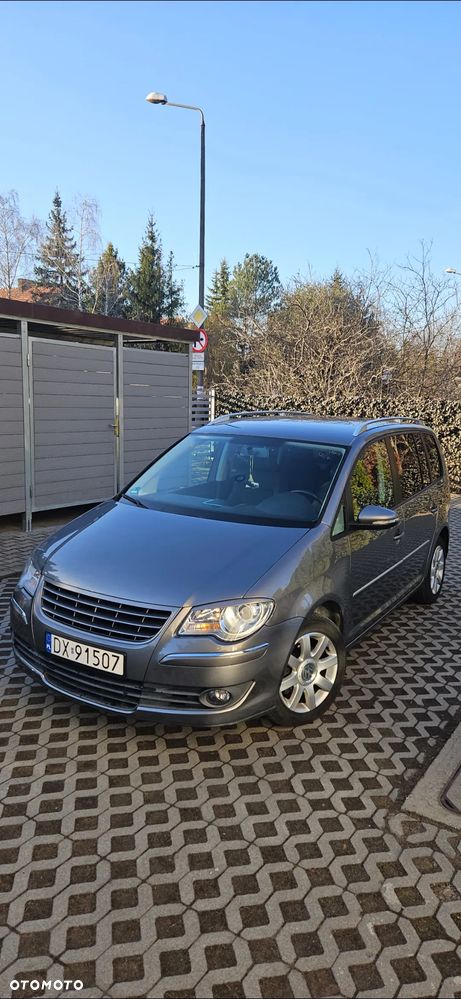 Volkswagen Touran 1.4 TSI DSG Highline - 1