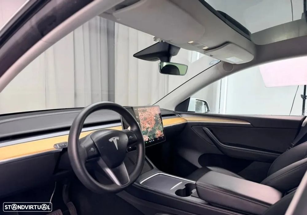 Tesla Model Y Long Range Dual Motor AWD - 7