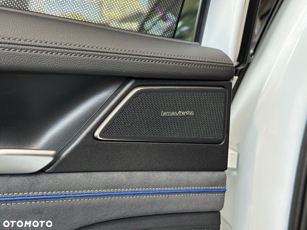 Volkswagen Passat - 13