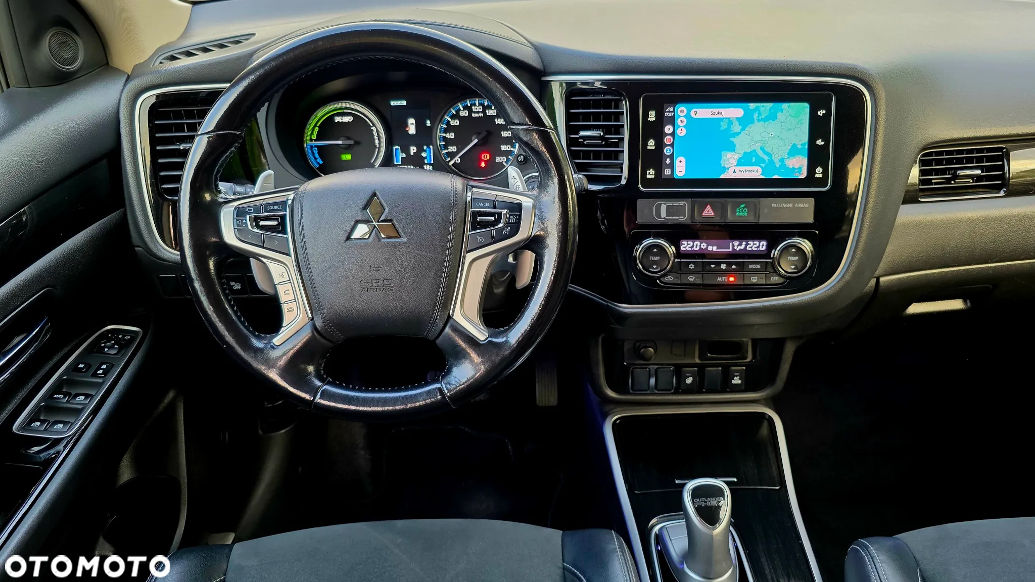 Mitsubishi Outlander PHEV Intense + - 12