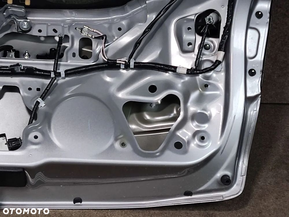 TOYOTA C-HR 19-23r Klapa Tył RÓŻNE KOLORY - 7