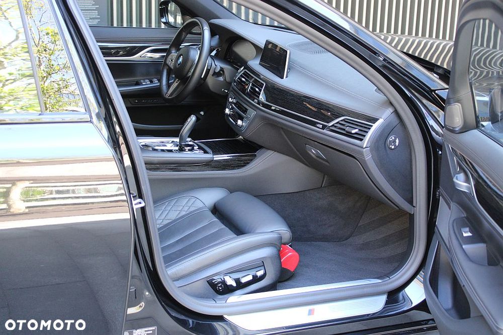 BMW Seria 7 730d xDrive mHEV sport - 11