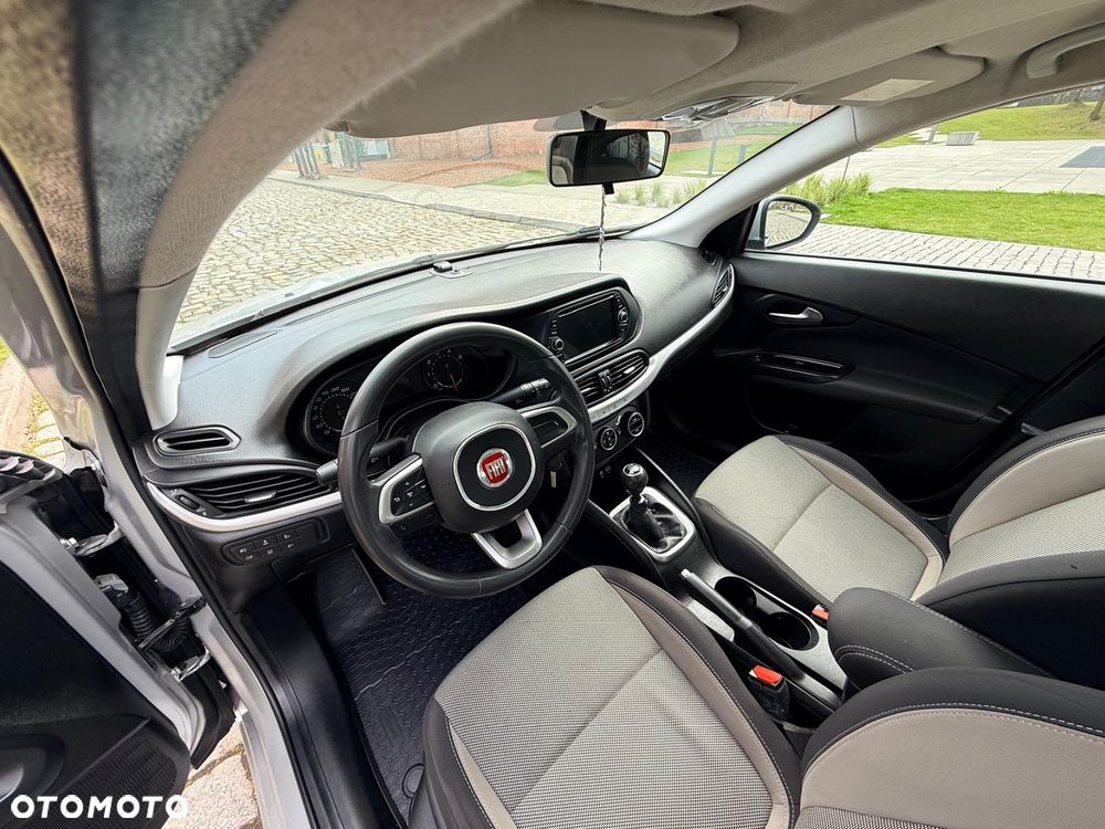 Fiat Tipo 1.4 16V Lounge - 12
