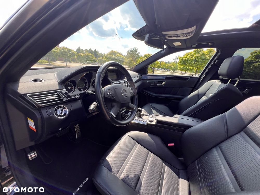 Mercedes-Benz Klasa E 63 AMG - 30