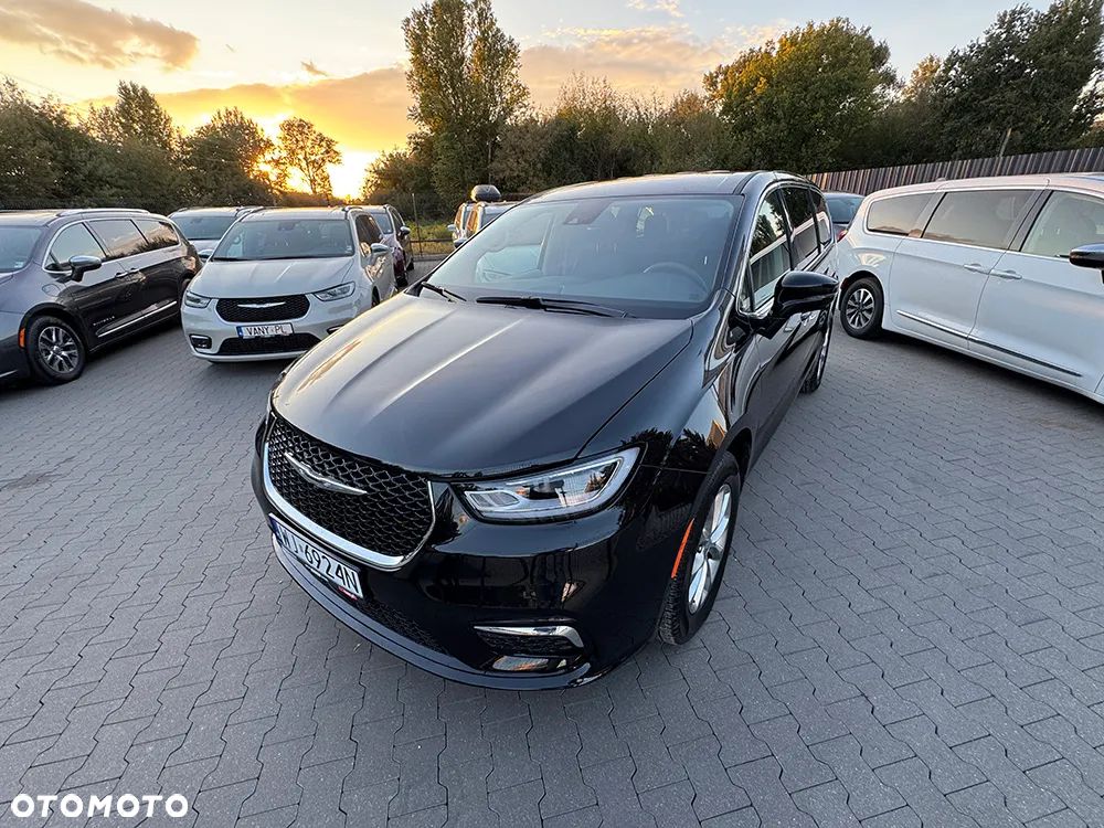 Chrysler Pacifica - 6
