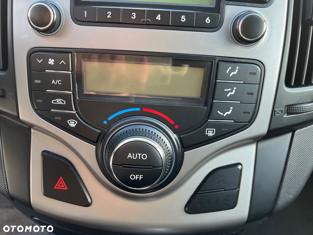 Hyundai i30 1.6 Comfort - 32