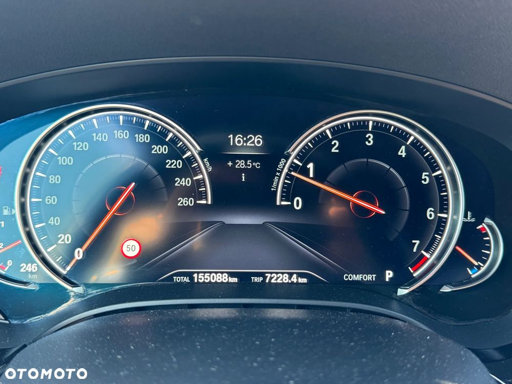 BMW Seria 5 530i xDrive - 6