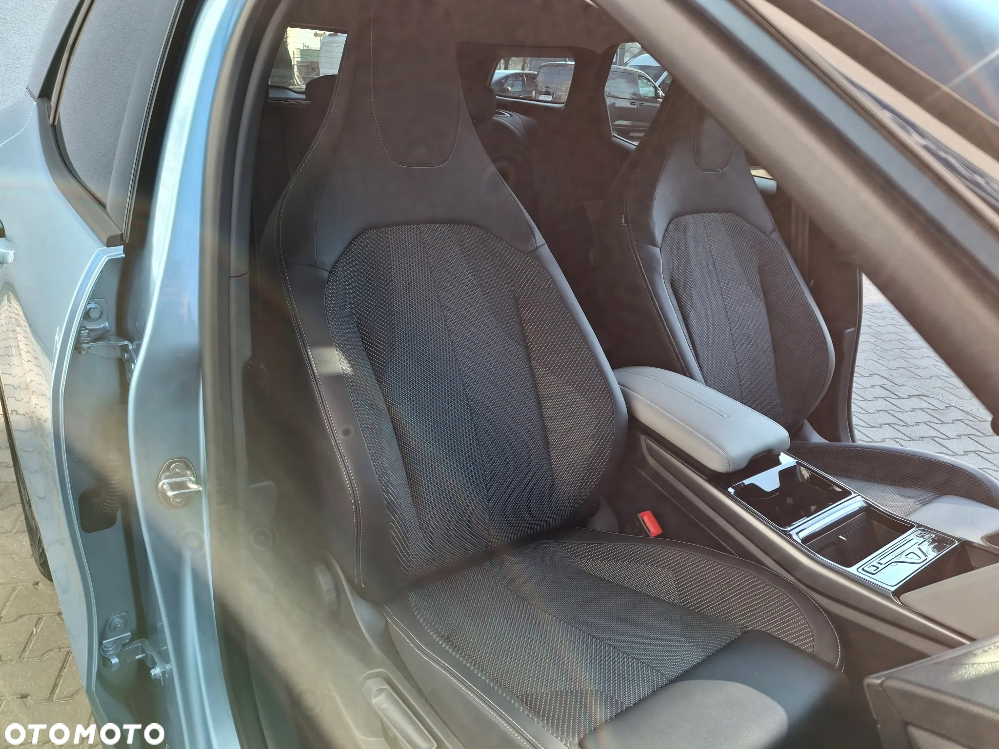 Ford Explorer 77kWh RWD - 14