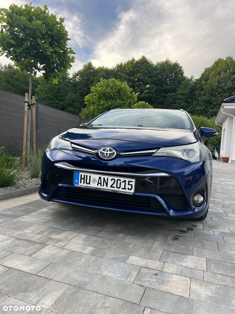 Toyota Avensis 2.0 D-4D Prestige - 40