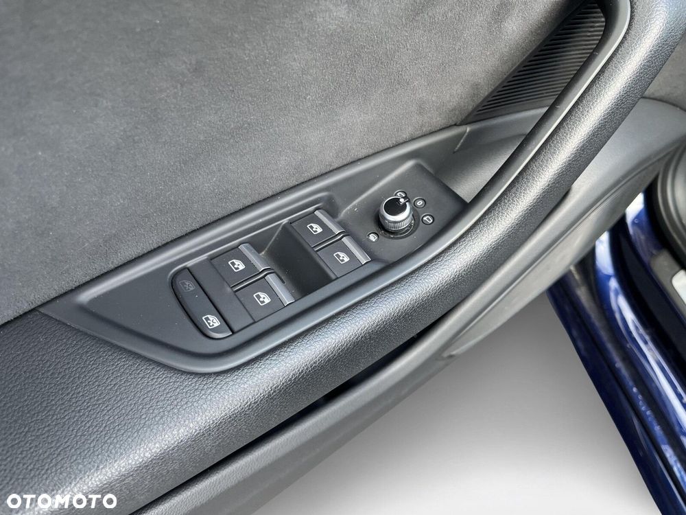 Audi A4 Limousine 40 TFSI mHEV Quattro Advanced S tronic - 22