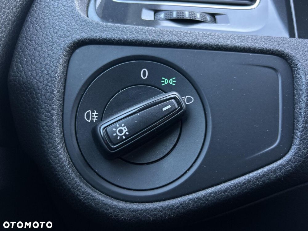 Volkswagen Golf 1.4 TSI BMT Comfortline - 15