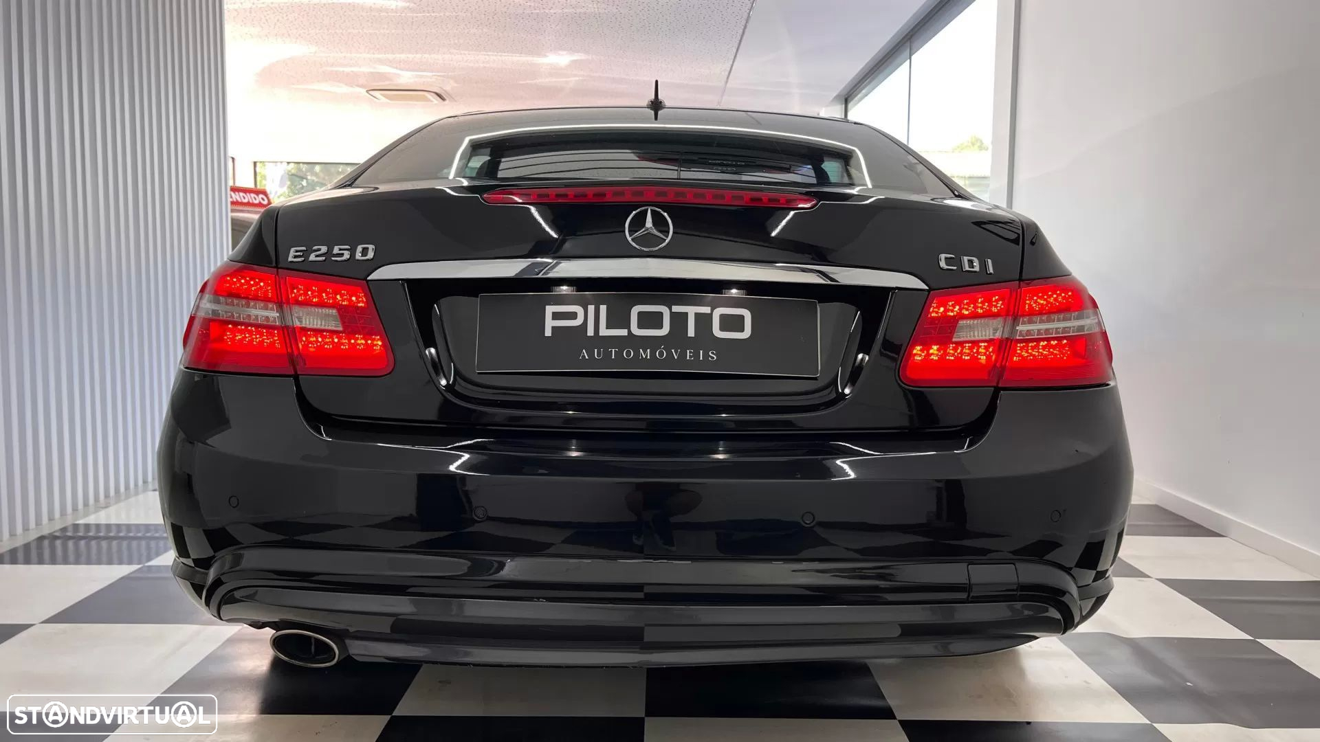 Mercedes-Benz E 250 CDi Avantgarde BlueEfficiency Auto - 9