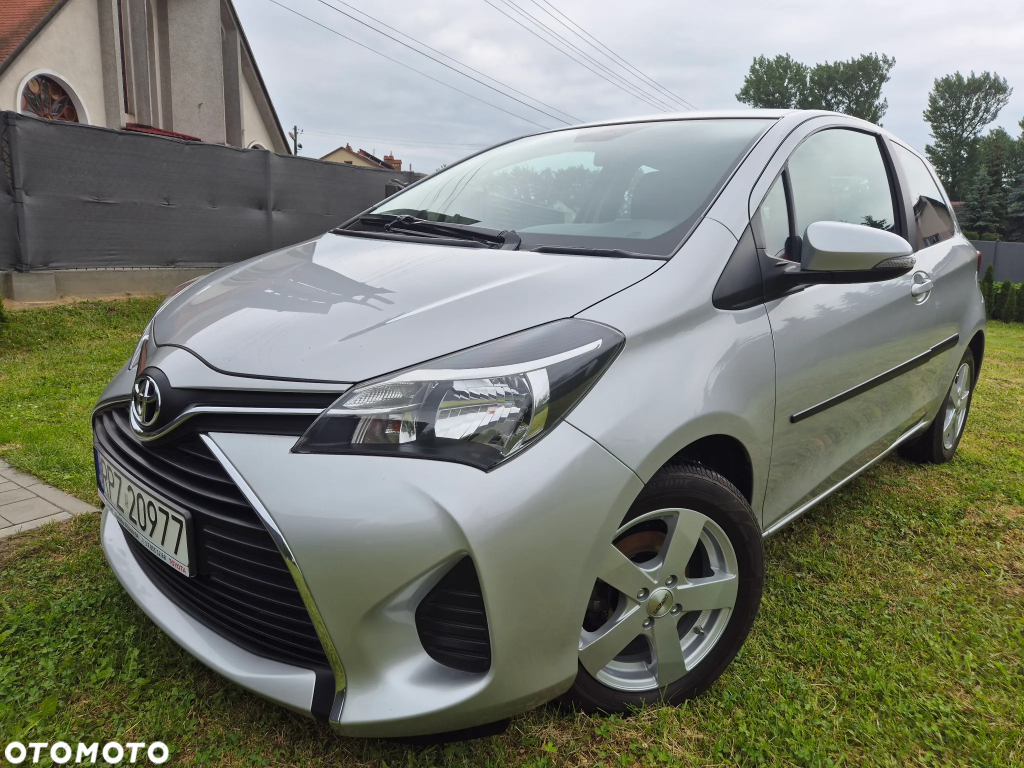Toyota Yaris 1.0 Active EU6 - 4
