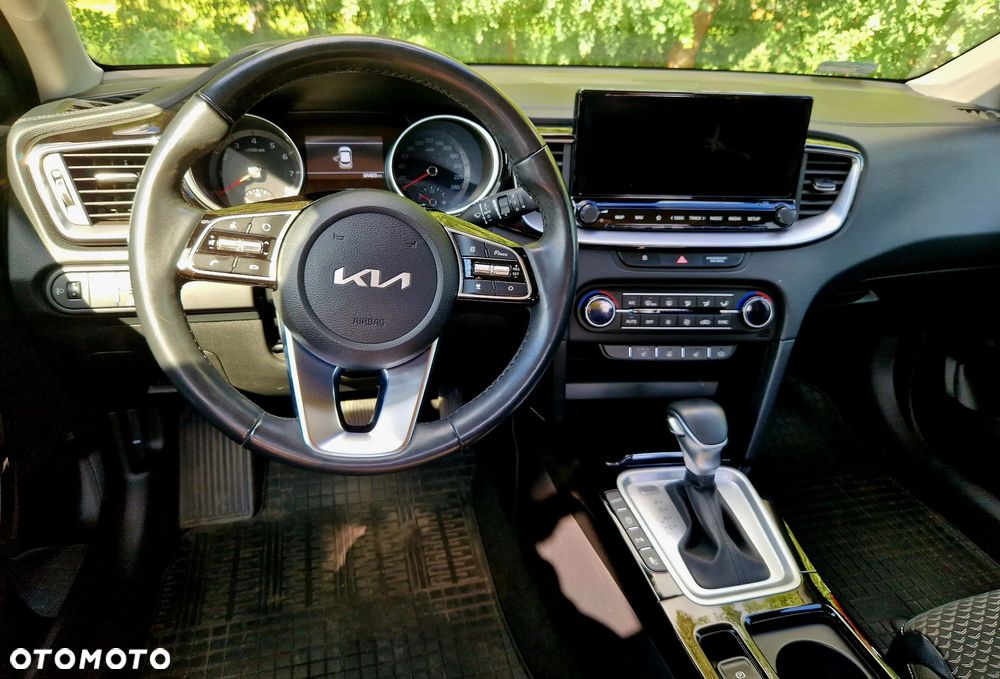 Kia XCeed 1.6 T-GDI L Business Line DCT - 24