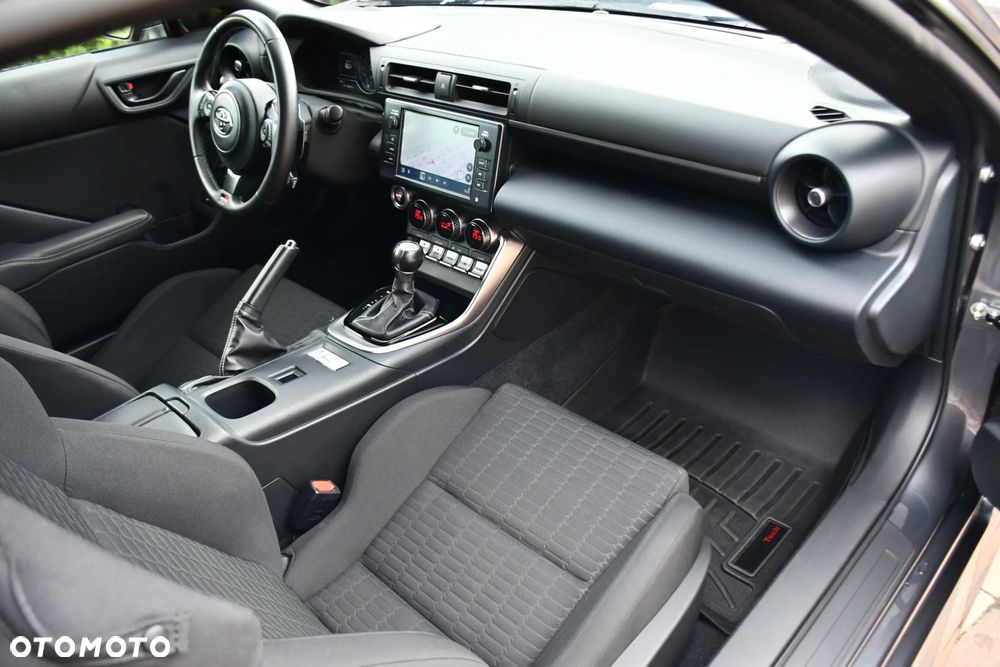 Toyota GR86 2.4 Dynamic - 24