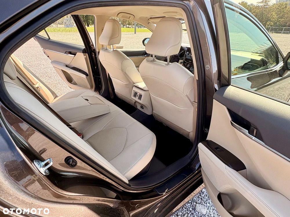 Toyota Camry 2.5 Hybrid Prestige CVT - 27