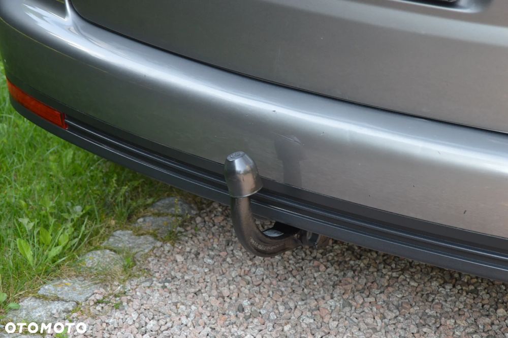 Volkswagen Touran - 19