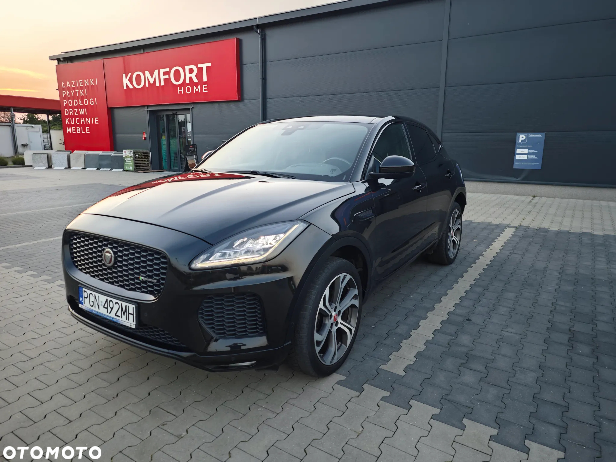 Jaguar E-Pace 2.0 i4D AWD R-Dynamic S - 3