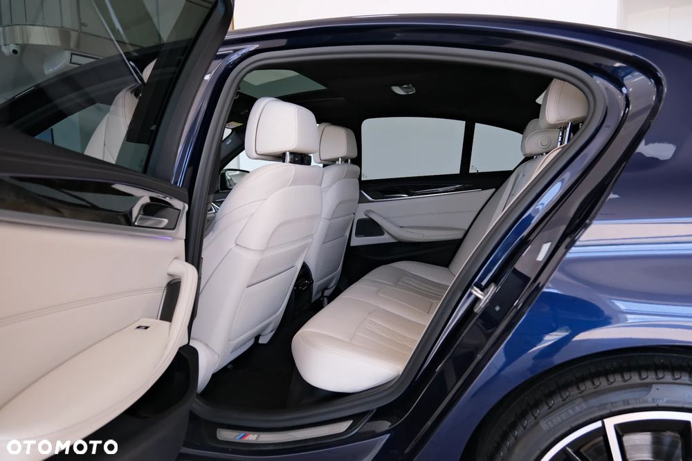 BMW Seria 5 530e xDrive Luxury Line sport - 37