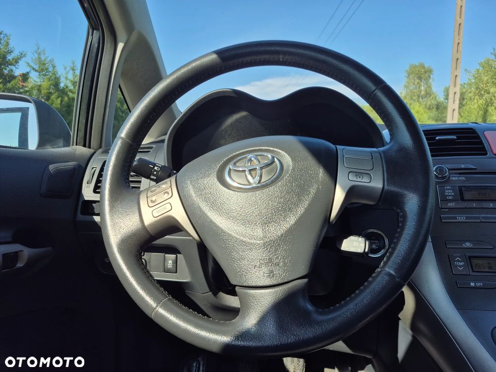 Toyota Auris - 18