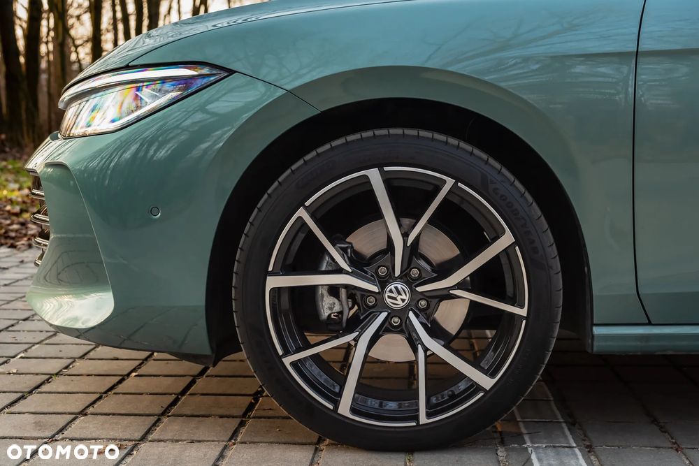 Volkswagen Passat - 8