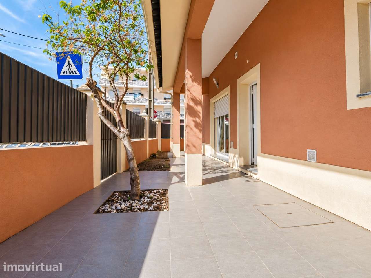 Moradia Geminada T3 com Garagem na Quinta do Conde. - Grande imagem: 5/56