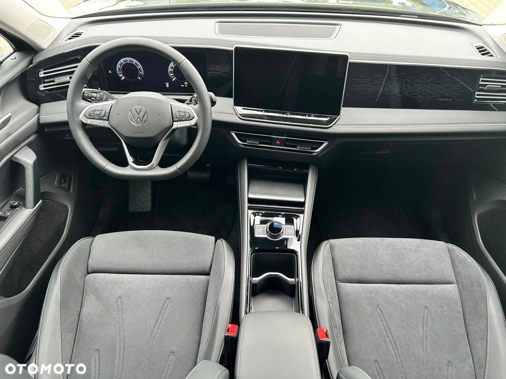 Volkswagen Tiguan - 11