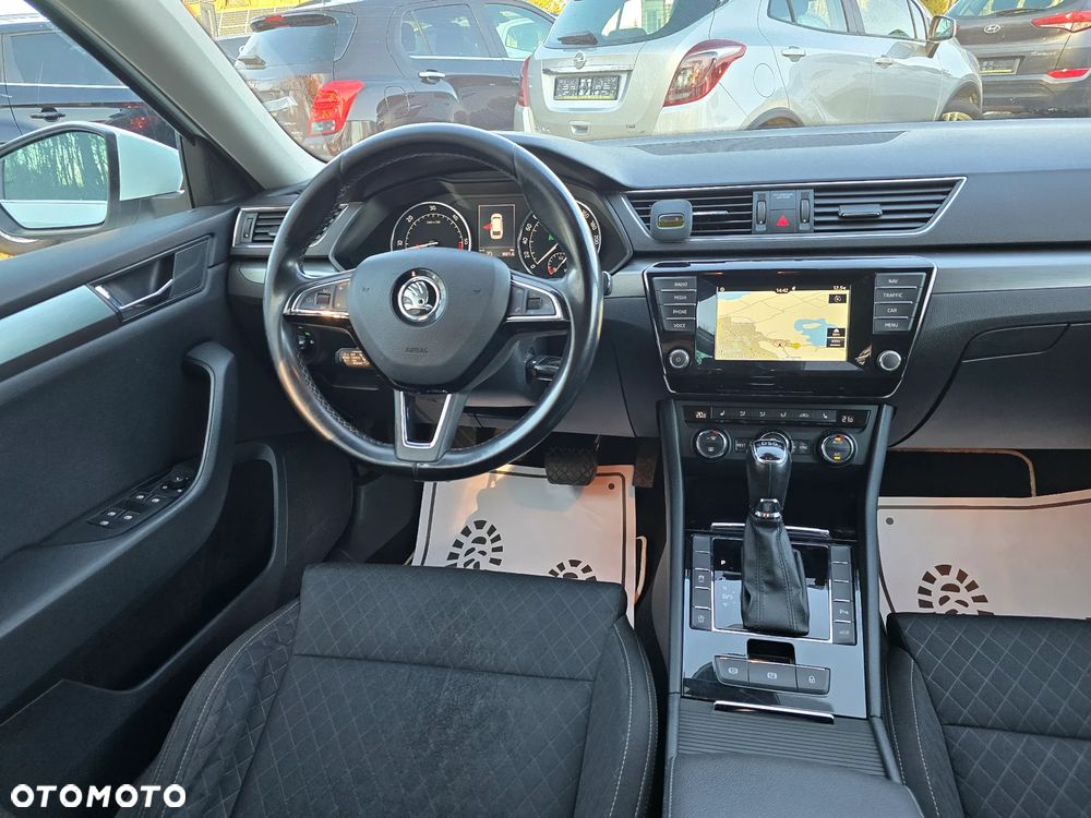Skoda Superb 2.0 TDI DSG Ambition - 24
