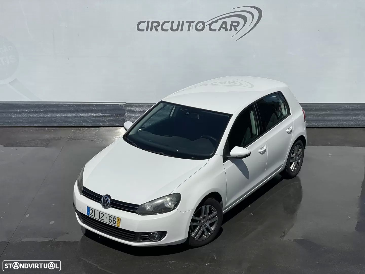 VW Golf 2.0 TDi Confortline - 5