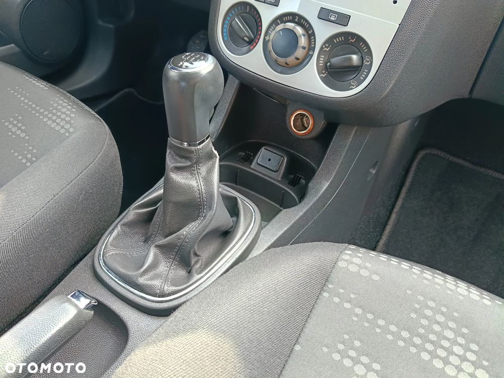 Opel Corsa - 11