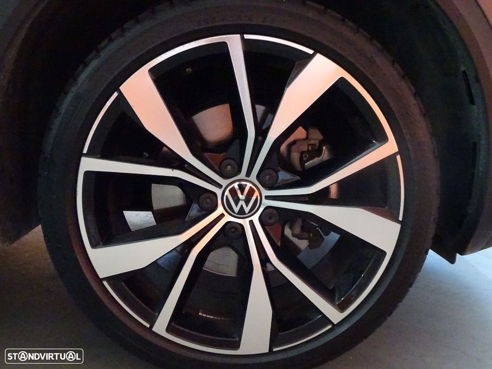 VW T-Roc 2.0 TDI R-Line DSG - 38