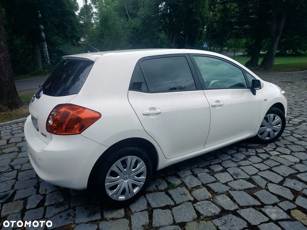 Toyota Auris 1.4 D-4D Luna - 8