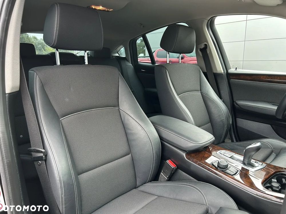 BMW X4 xDrive28i Advantage - 18
