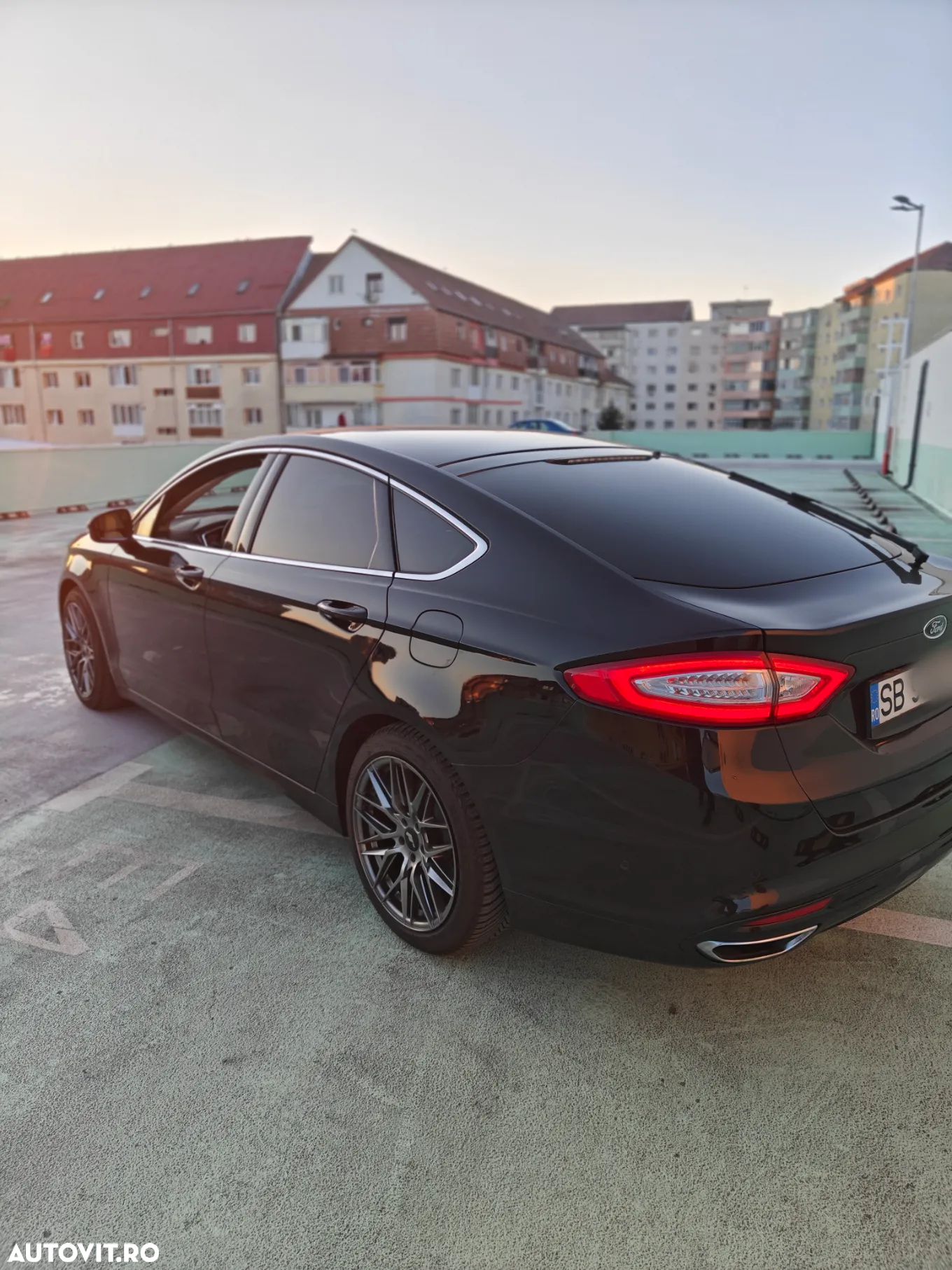 Ford Mondeo 2.0 TDCi Powershift Titanium - 4