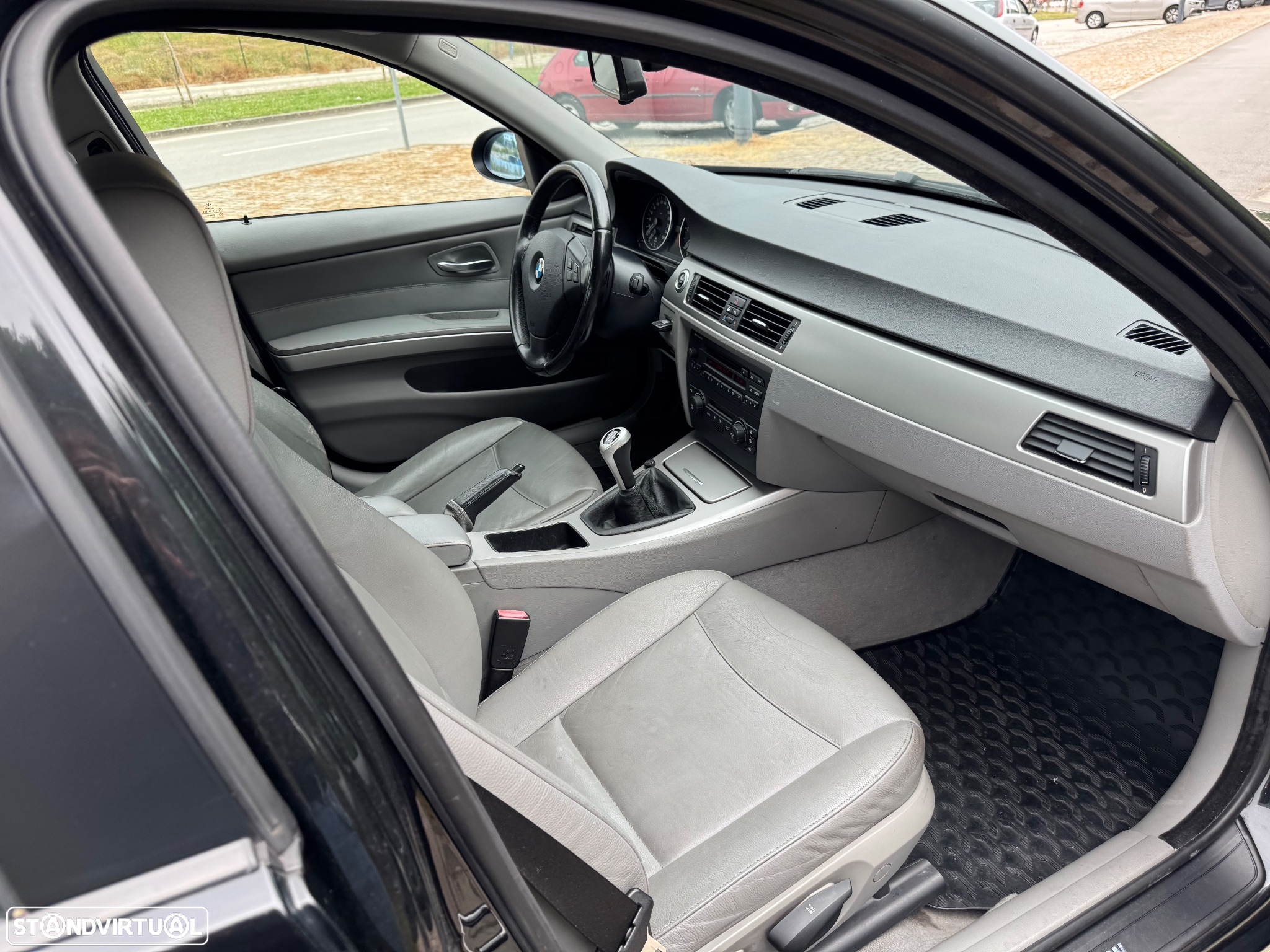 BMW 320 d Exclusive - 4