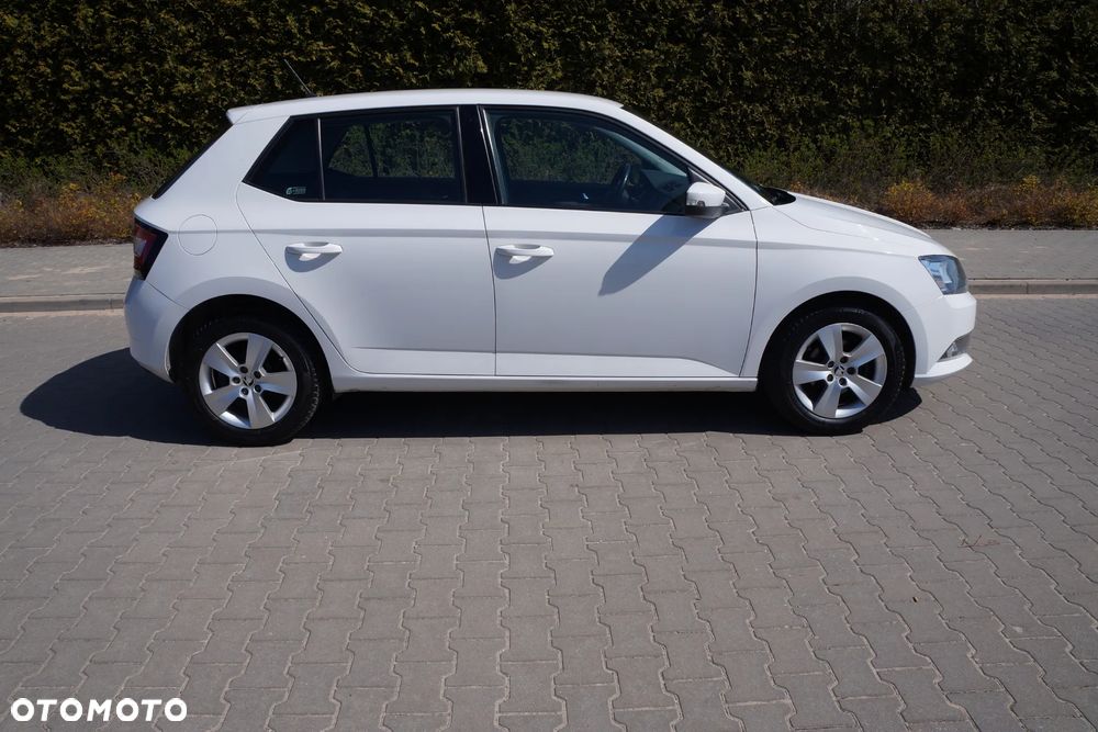 Skoda Fabia 1.0 Style Color - 5