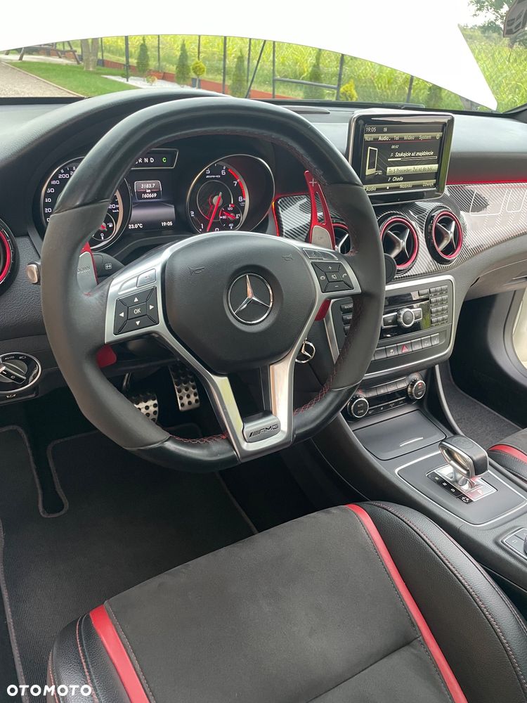 Mercedes-Benz CLA - 38
