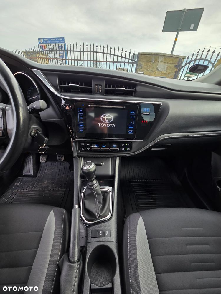 Toyota Auris 1.6 D-4D Edition-S - 10