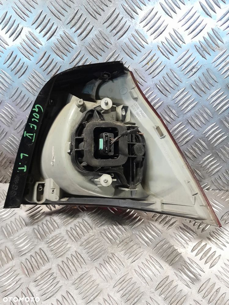 Lampa tylna lewa VW Golf V 03-09r. Europa - 4