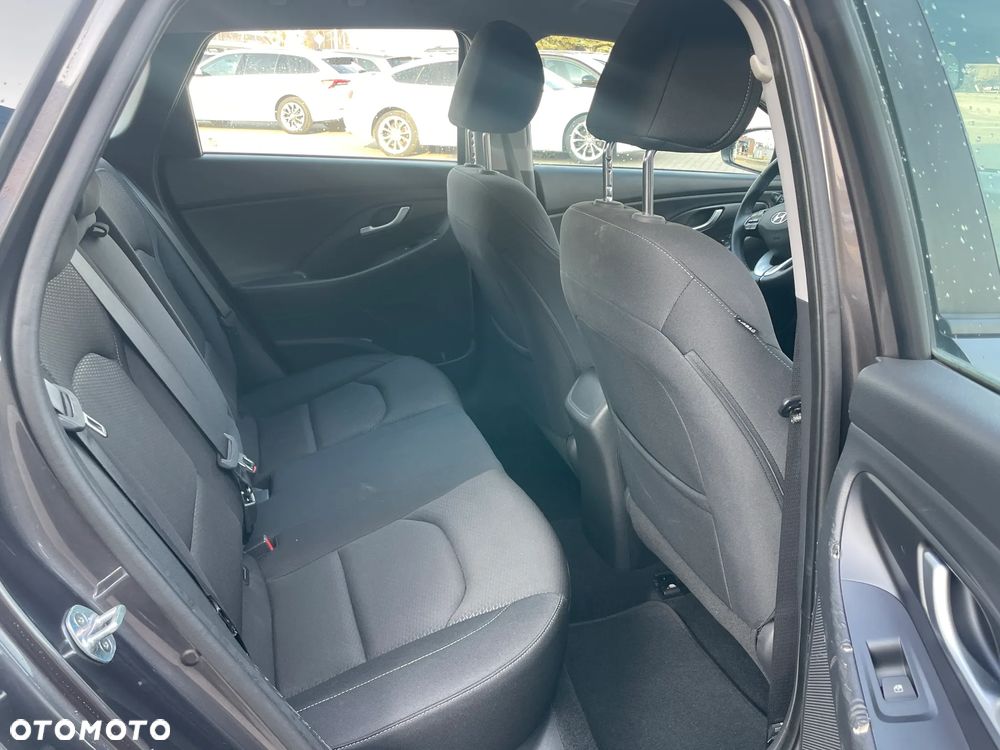 Hyundai i30 blue 1.6 CRDi Passion - 15