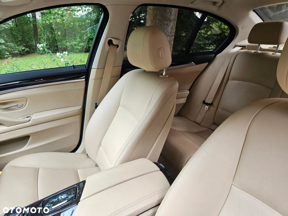 BMW Seria 5 528i xDrive Sport-Aut Luxury Line - 6